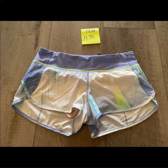 Lululemon Speed Short in Wind Chill White Lullaby - Picture 3 of 7